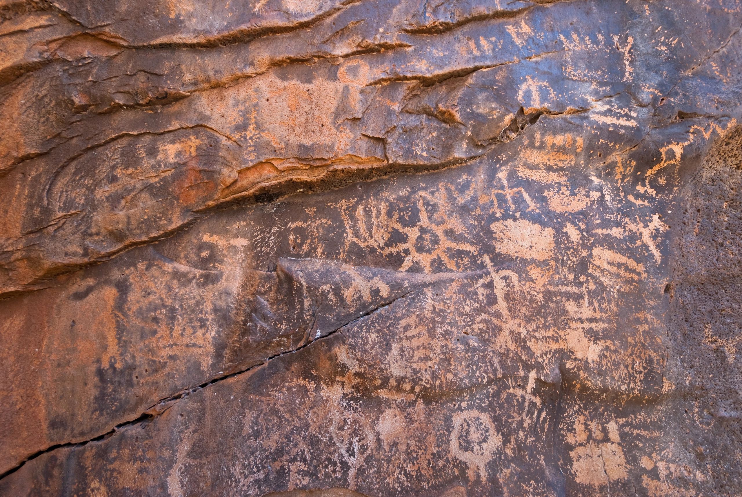 Petroglyphs at Keyhole Sink